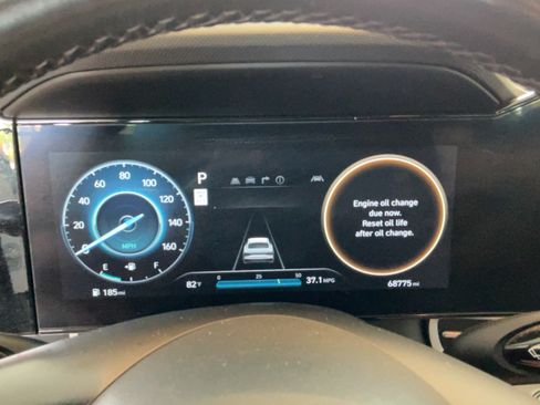 Used 2024 Hyundai Elantra Limited FWD image 12