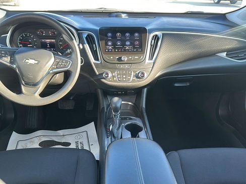 Used 2024 Chevrolet Malibu LT image 18