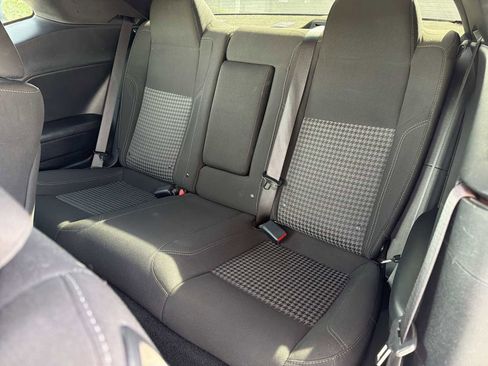 Used 2021 Dodge Challenger SXT image 3