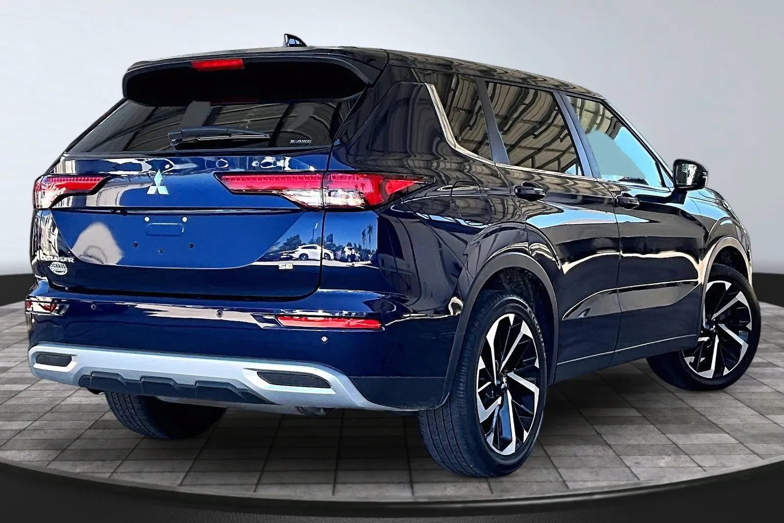 Used 2024 Mitsubishi Outlander SE AWD/4WD image 6