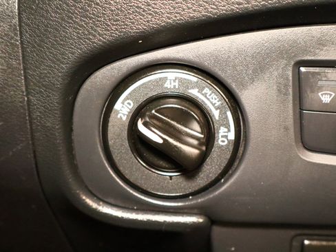 Used 2023 Nissan Frontier PRO-4X w/ Technology Package image 24