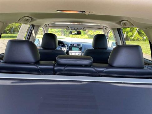 Used 2016 Subaru Outback 3.6R Limited AWD/4WD image 30