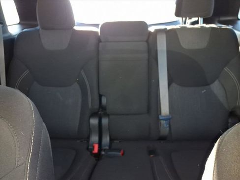 Used 2017 Jeep Cherokee Latitude image 28