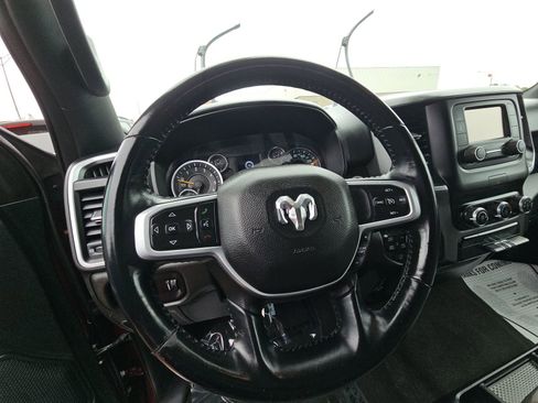 Used 2022 RAM 1500 4x4 Crew Cab image 6