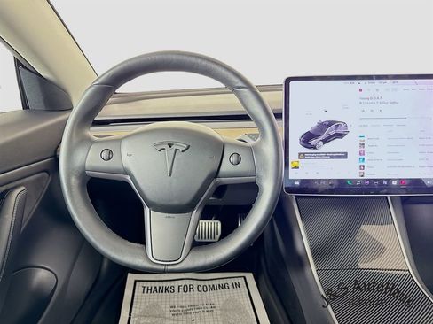 Used 2018 Tesla Model 3 Long Range image 29
