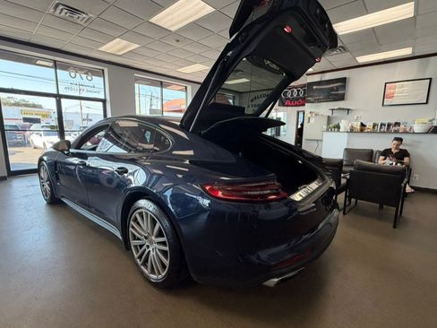 Used 2018 Porsche Panamera 4 AWD/4WD image 32