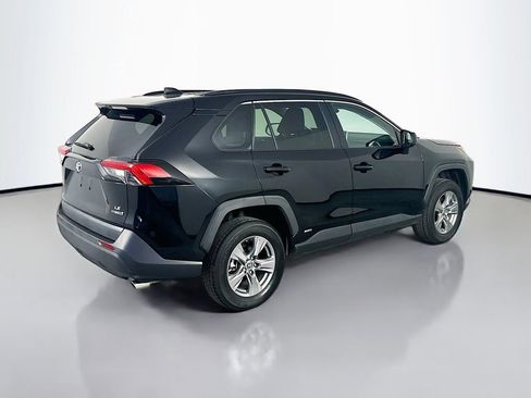 Used 2023 Toyota RAV4 LE AWD/4WD image 7