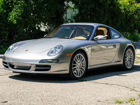 Used 2006 Porsche 911 Carrera 4S AWD/4WD image 2
