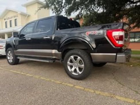 Used 2021 Ford F150 Lariat w/ Equipment Group 502A High AWD/4WD image 9