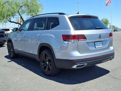 Certified 2023 Volkswagen Atlas SE w/ Panoramic Sunroof Package AWD/4WD image 5