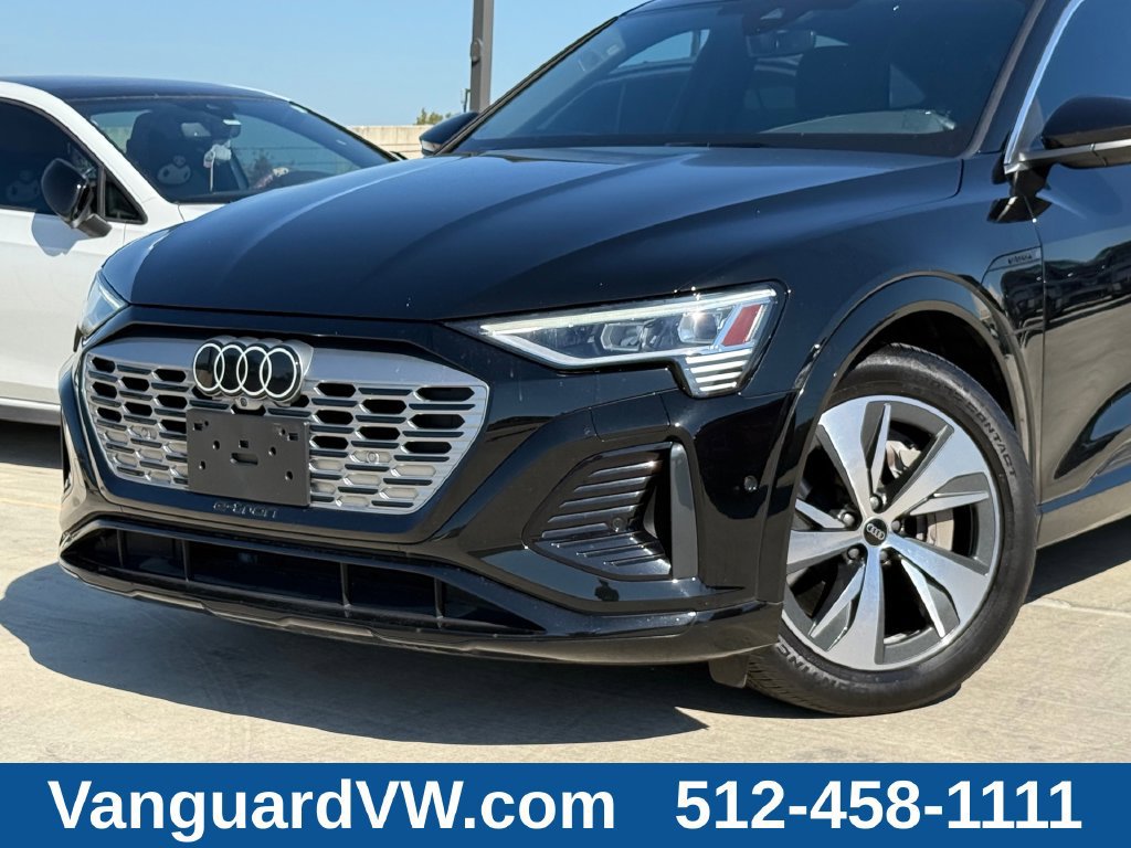 Used 2024 Audi Q8 e-tron Premium Plus w/ Premium Plus Package AWD/4WD image 2