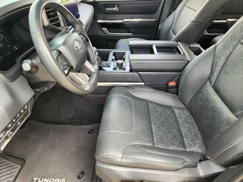Used 2024 Toyota Tundra Limited w/ Power Package AWD/4WD image 9