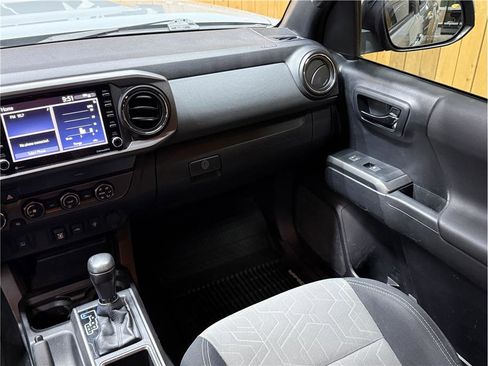 Used 2020 Toyota Tacoma TRD Sport AWD/4WD image 23