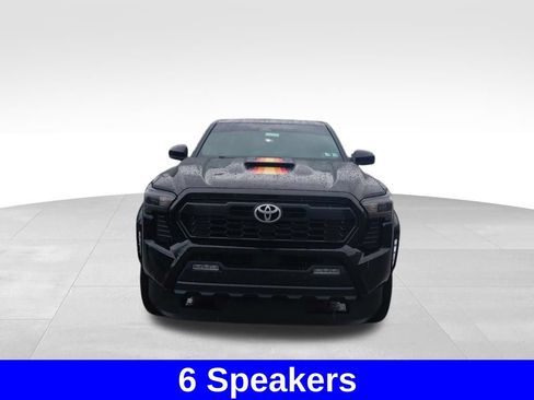 Used 2025 Toyota Tacoma TRD Sport w/ TRD Sport Upgrade Package AWD/4WD image 5