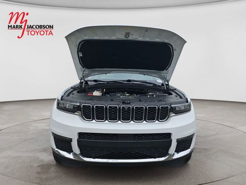 Used 2022 Jeep Grand Cherokee L Limited w/ Luxury Tech Group II AWD/4WD image 33