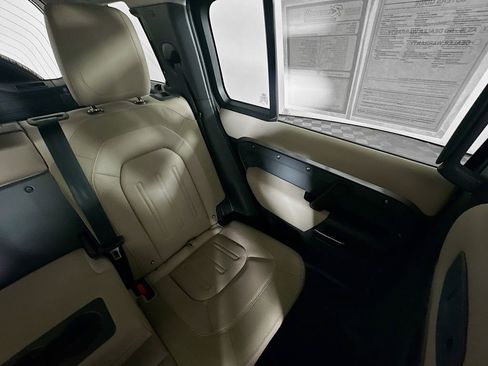 Used 2020 Land Rover Defender 110 S image 14