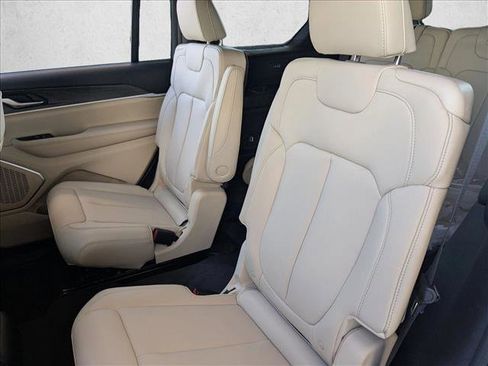 New 2026 Jeep Grand Cherokee L Limited image 16