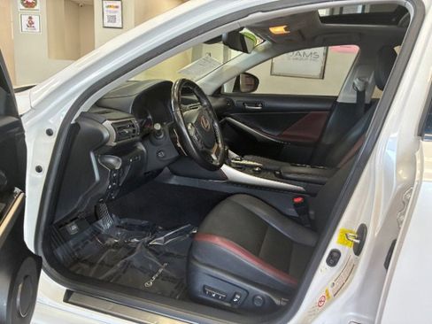 Used 2018 Lexus IS 300 image 14