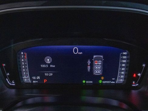 Used 2025 Honda Pilot Elite image 16