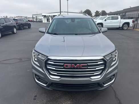 Used 2024 GMC Terrain SLT image 10