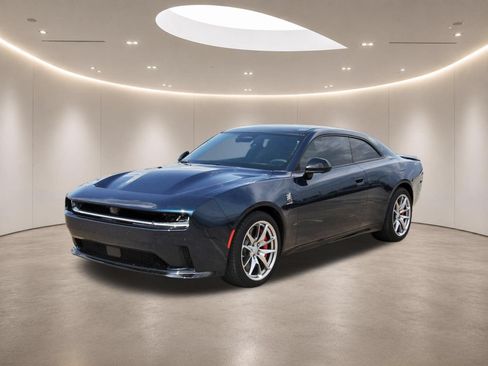 Used 2024 Dodge Charger Daytona Scat Pack w/ Plus Group AWD/4WD image 3