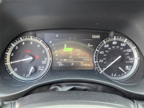 Used 2021 Toyota Highlander XSE FWD image 14