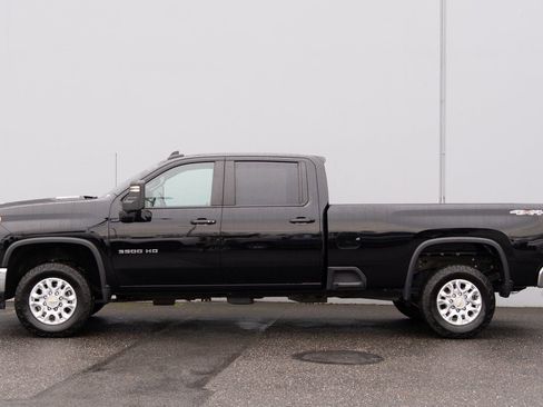 Used 2024 Chevrolet Silverado 3500 LT image 22