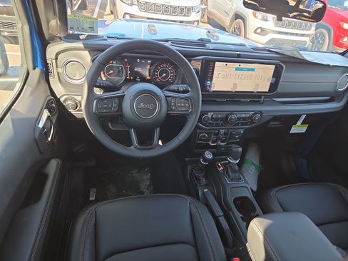 New 2026 Jeep Gladiator Sahara image 4