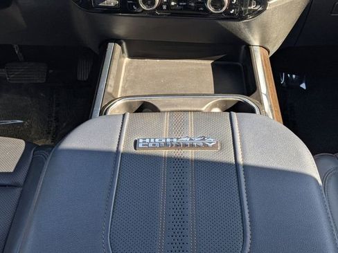 Used 2024 Chevrolet Silverado 3500 High Country image 17