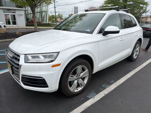 Used 2019 Audi Q5 2.0T Premium Plus w/ Premium Plus Package AWD/4WD image 1