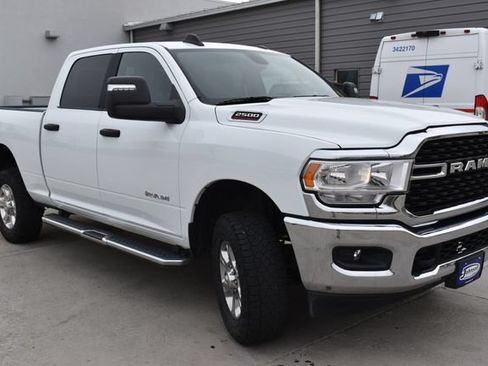 Used 2024 RAM 2500 Big Horn AWD/4WD image 3