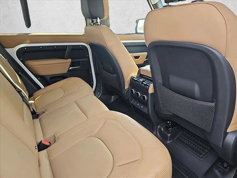 Used 2025 Land Rover Defender 110 X-Dynamic SE AWD/4WD image 6