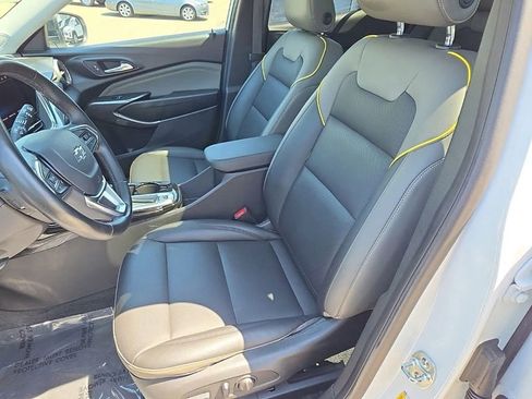 Used 2024 Chevrolet Trax ACTIV w/ Sunroof Package FWD image 21