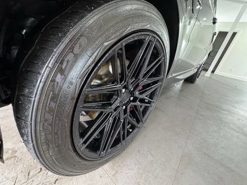 Used 2018 Land Rover Range Rover Sport HSE Dynamic image 10