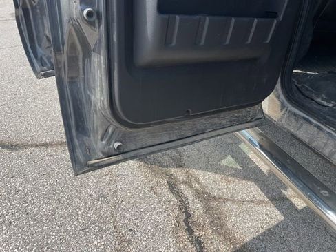 Used 2016 Ford F350 Lariat w/ Lariat Interior Package image 28