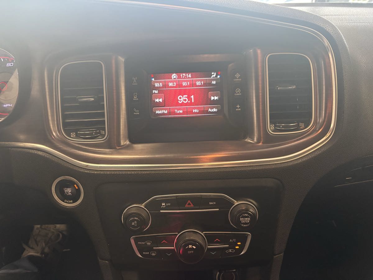 Used 2015 Dodge Charger SE w/ Sport Appearance Group RWD image 15