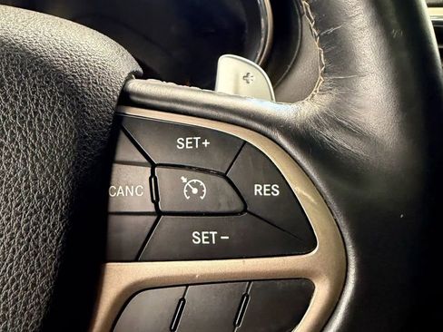 Used 2016 Jeep Grand Cherokee Overland image 23