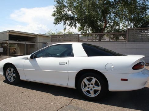 Used 1998 Chevrolet Camaro LT w/ Preferred Equipment Group 2 RWD image 18