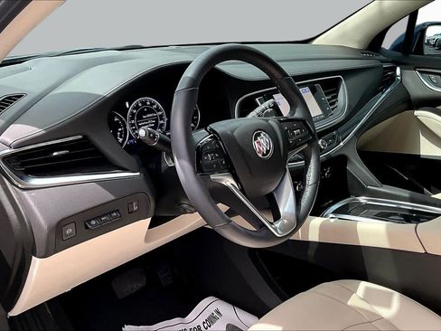 Used 2024 Buick Enclave Premium AWD/4WD image 18