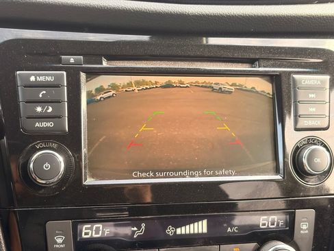 Used 2020 Nissan Rogue SV FWD image 21