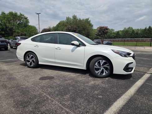 Used 2025 Subaru Legacy Premium AWD/4WD image 3