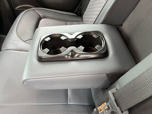 Used 2021 Chevrolet Colorado Z71 w/ Safety Package AWD/4WD image 18