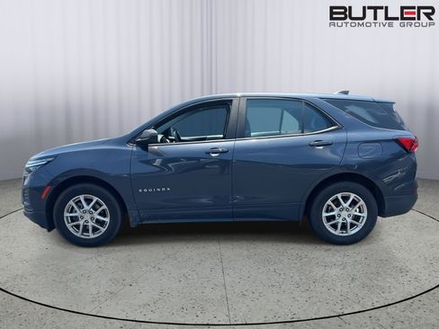 Used 2022 Chevrolet Equinox LS FWD image 12