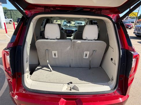 Used 2021 GMC Acadia Denali w/ Denali Technology Package FWD image 30