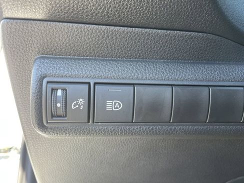 Used 2025 Toyota Corolla LE FWD image 23