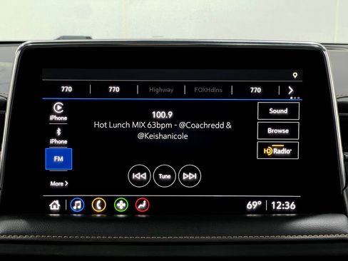 Used 2021 GMC Yukon AT4 w/ Technology Package AWD/4WD image 23
