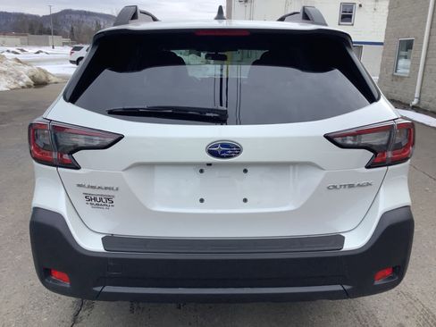 Certified 2025 Subaru Outback Premium image 4