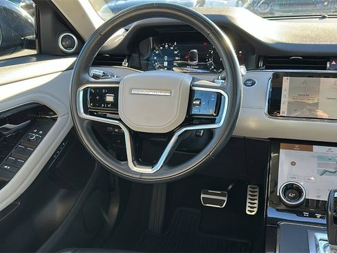 Used 2022 Land Rover Range Rover Evoque R-Dynamic SE image 22