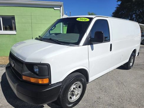 Used 2016 Chevrolet Express 2500 image 3