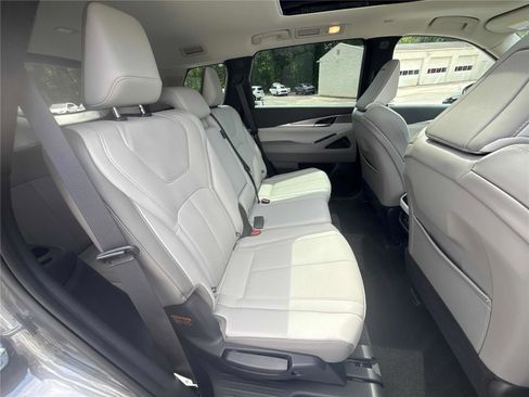 Certified 2026 INFINITI QX60 Pure w/ Cargo Package FWD image 27